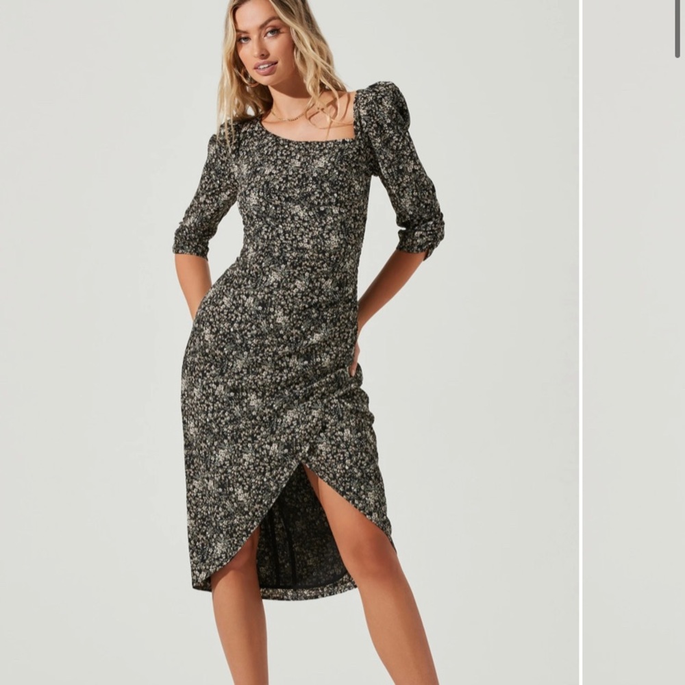 Never Worn Astr Midi Dress